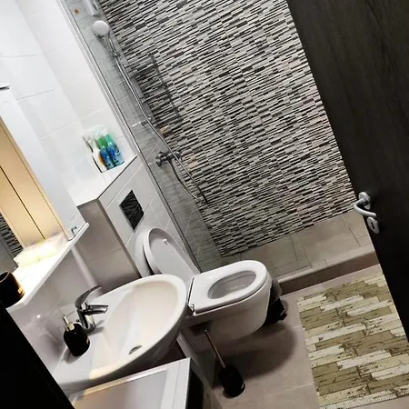 דירה Jolie Suites *